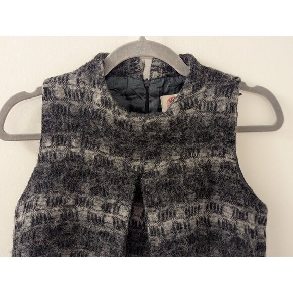 aoyama itchome Wool Blend Sleeveless A-Line Dress With Pleated Front Detail Back - Picture 3 of 9